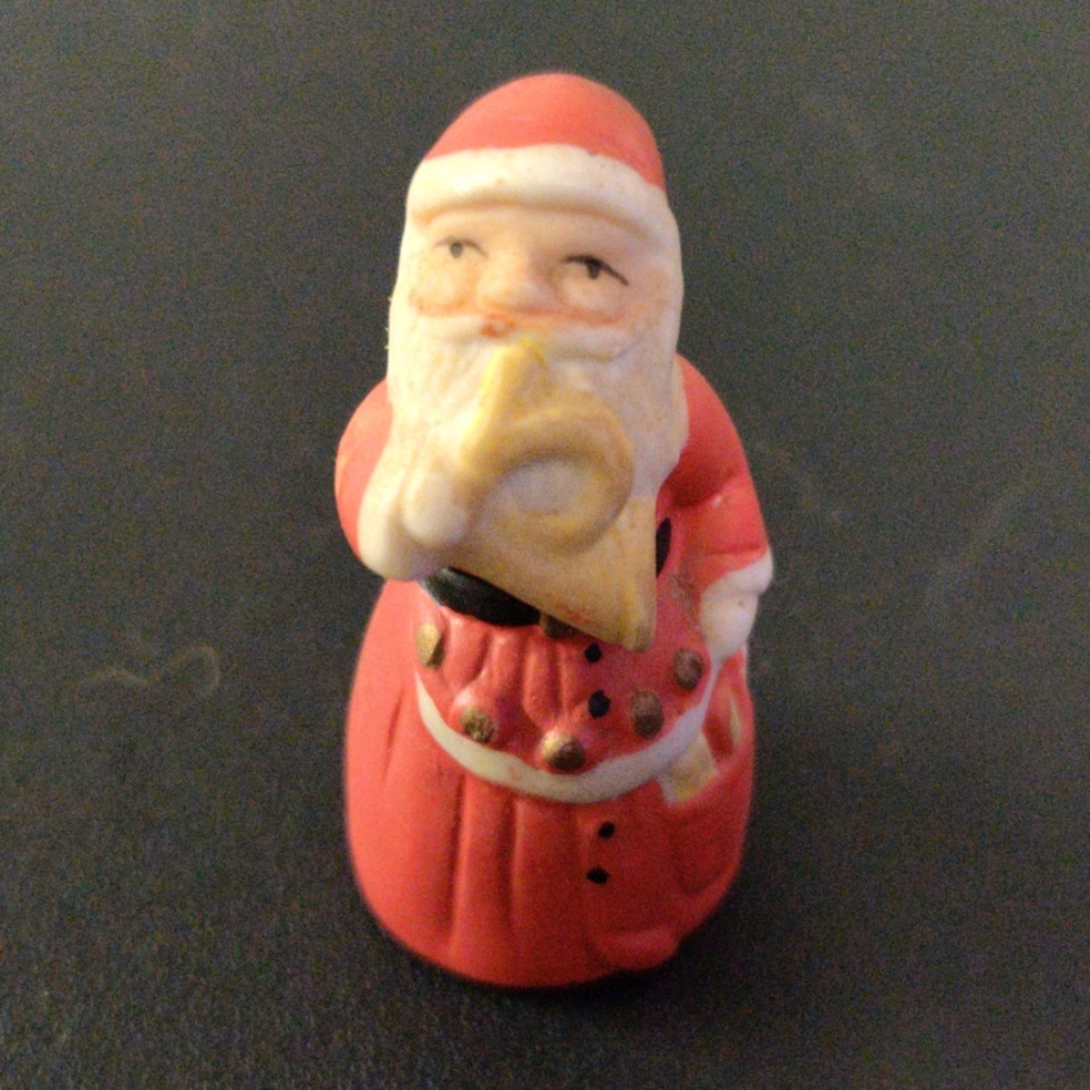 Enesco Santa Claus with horn thimble